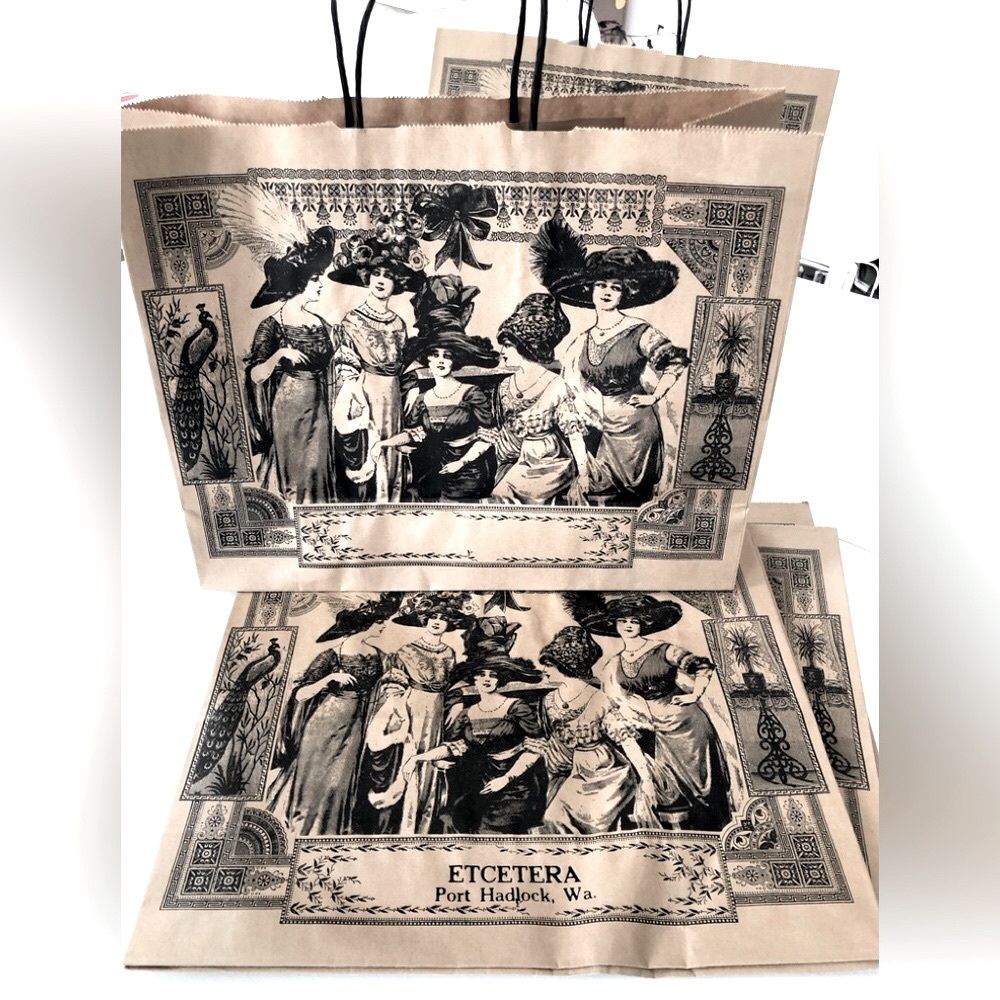 Victorian fashion lithograph Paper gift bags stiff handles Natural Black 16x13x6